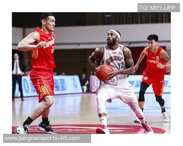 许利民点评斯佩尔曼在攻防两端的表现与潜力分析